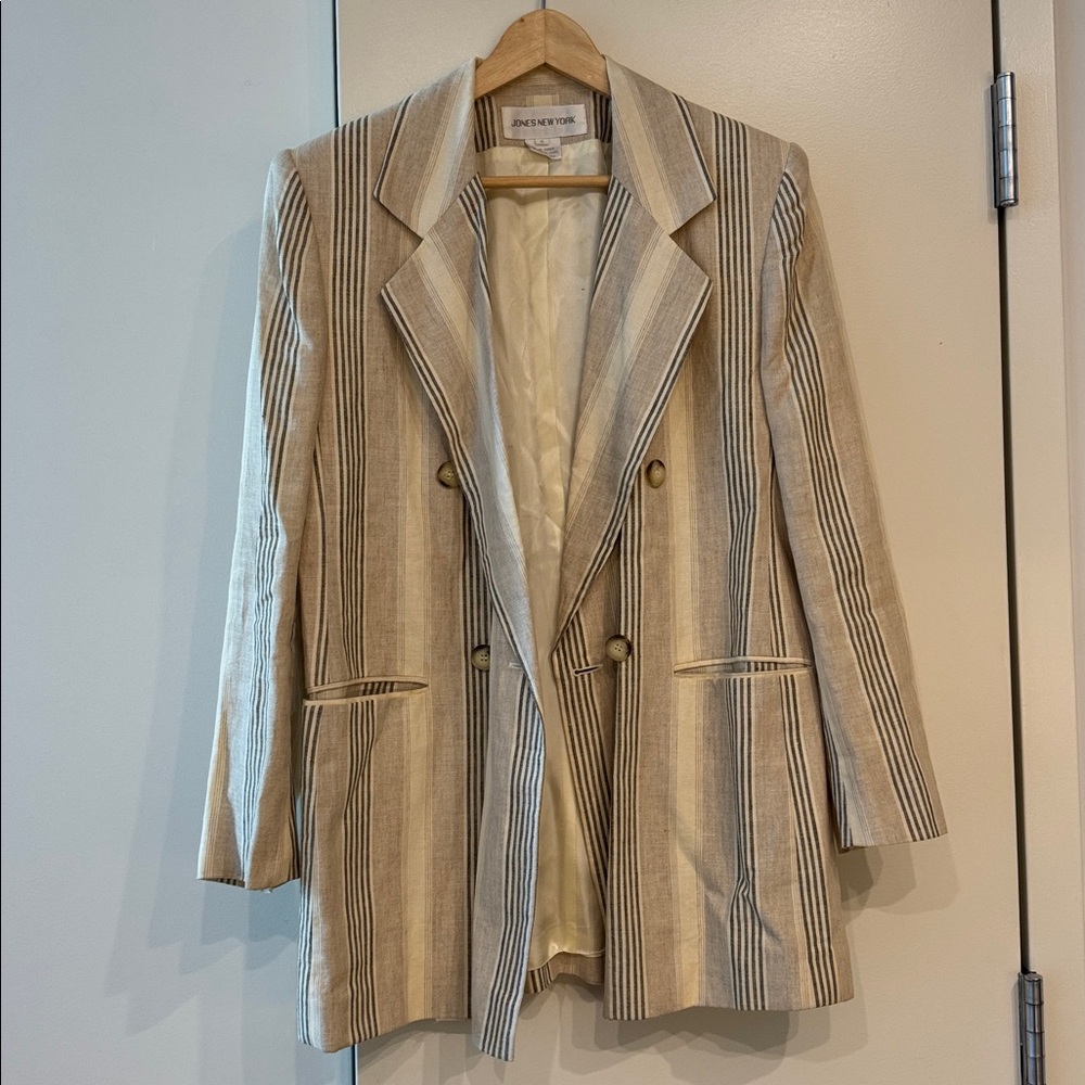 Vintage 100% Linen Double Breasted Blazer in Oat, size 8 by Jones New York - Picture 4 of 6